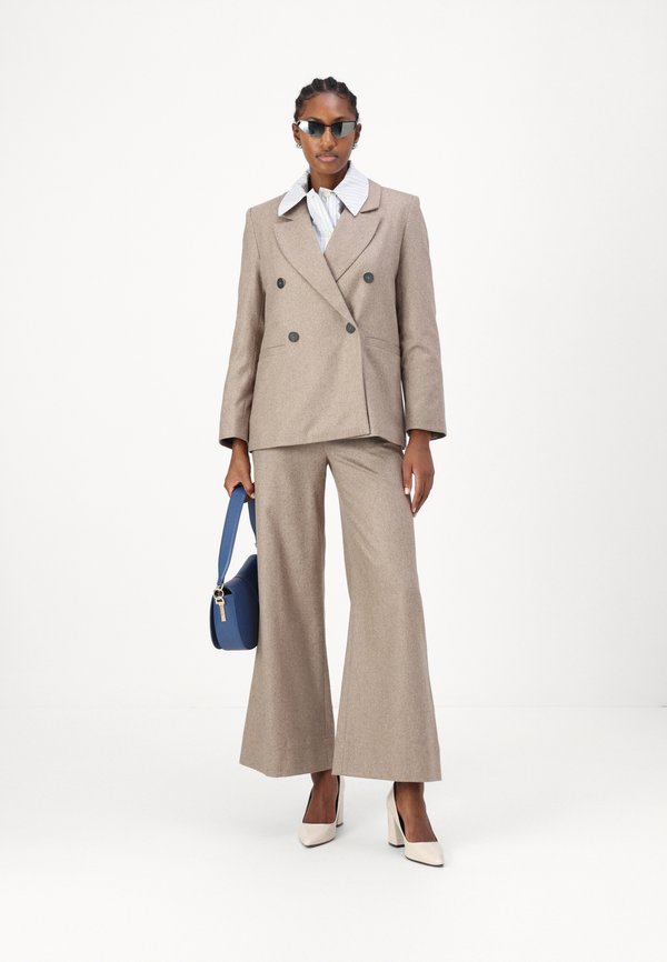 HAZE - Blazer - sand3