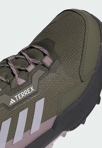 Adidas Terrex Hiking shoes - olive strata   silver dawn   preloved fig