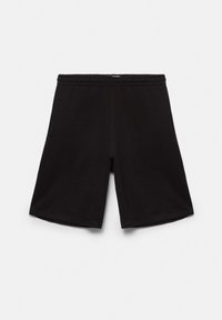 Fekete elasztikus derékpántú, egyenes szabású, középhosszú, hétköznapi nadrág, fehér háttéren elhelyezve.