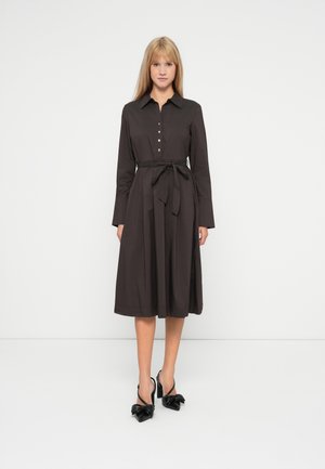 VMFRIBA CALF DRESS - Blusenkleid - chocolate torte