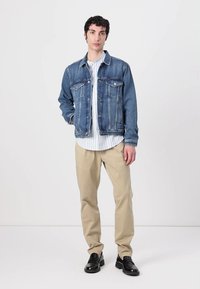 Thumbnail Image 2