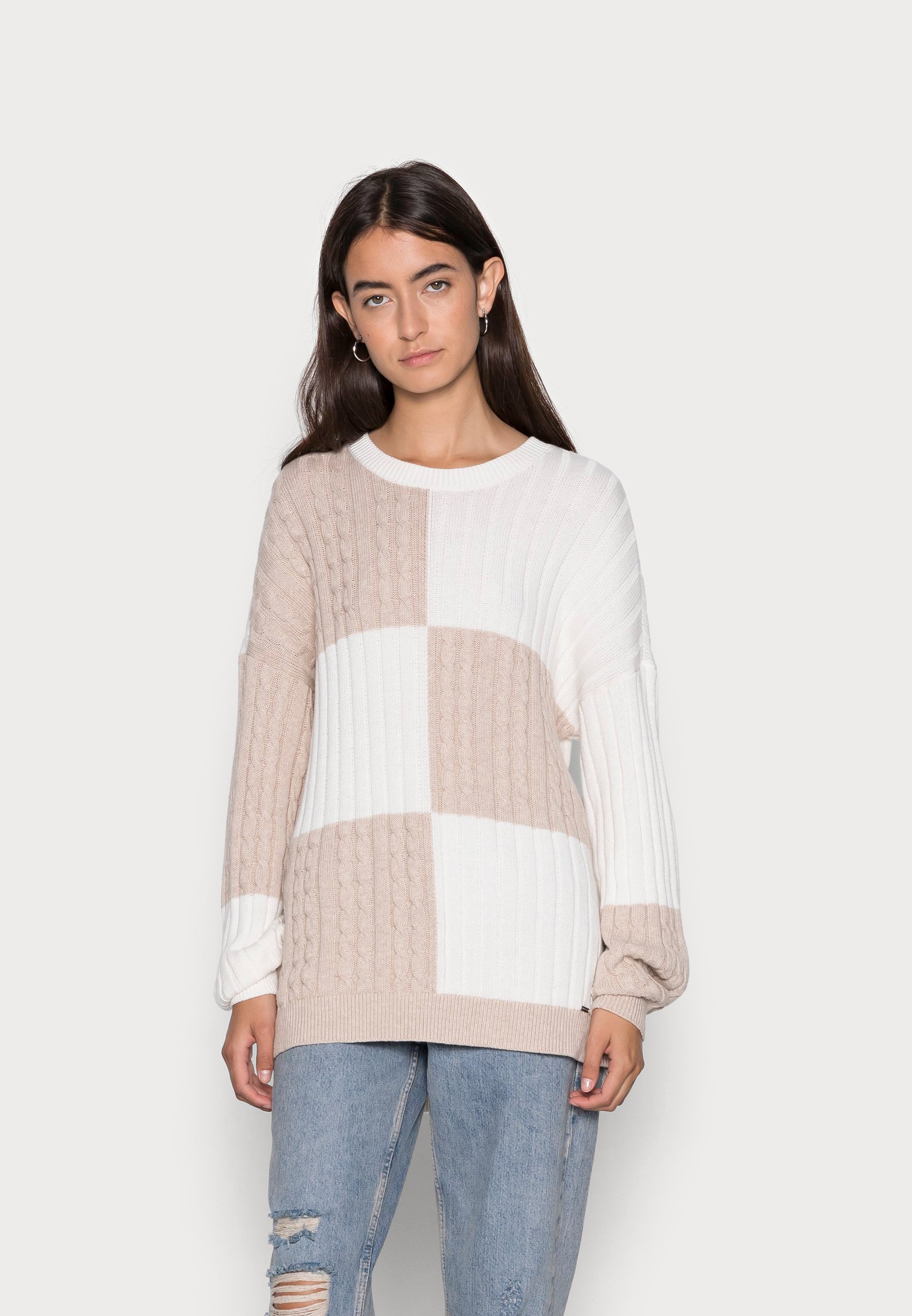 Hollister Co. OVERSIZED CREW PATCHWORK 