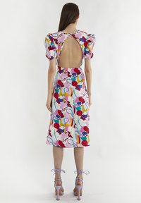 Glamorous CARE PRINT PUFF SHOULDER MIDI - Vestito casual - abstract rainbow print