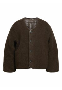 Braune Fleecejacke mit V-Ausschnitt, Knopfleiste und braunen Lederbesätzen. Sie zeichnet sich durch eine weiche Textur und eine lockere Passform aus.