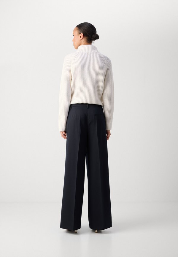 MARC O’POLO ‘GISELE CAMPAIGN STYLE’ PANTS - Trousers2