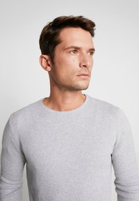 TOM TAILOR DENIM Strickpullover - lava stone grey melange
