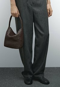 Massimo Dutti BUCKET - Handtas - dark brown