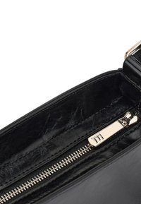 Expatrié GEORGIA - Kézitáska - black