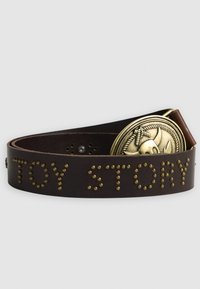 Pruun nahast vöö, millel on studeeritud kiri "TOY STORY" ja dekoratiivne ümmargune metallist pandla detailne disain.