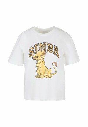 Bijela pamučna majica s žutim crtanim lavom i imenom "SIMBA" u debelim slovima s printom leoparda iznad grafike. Standardna veličina.