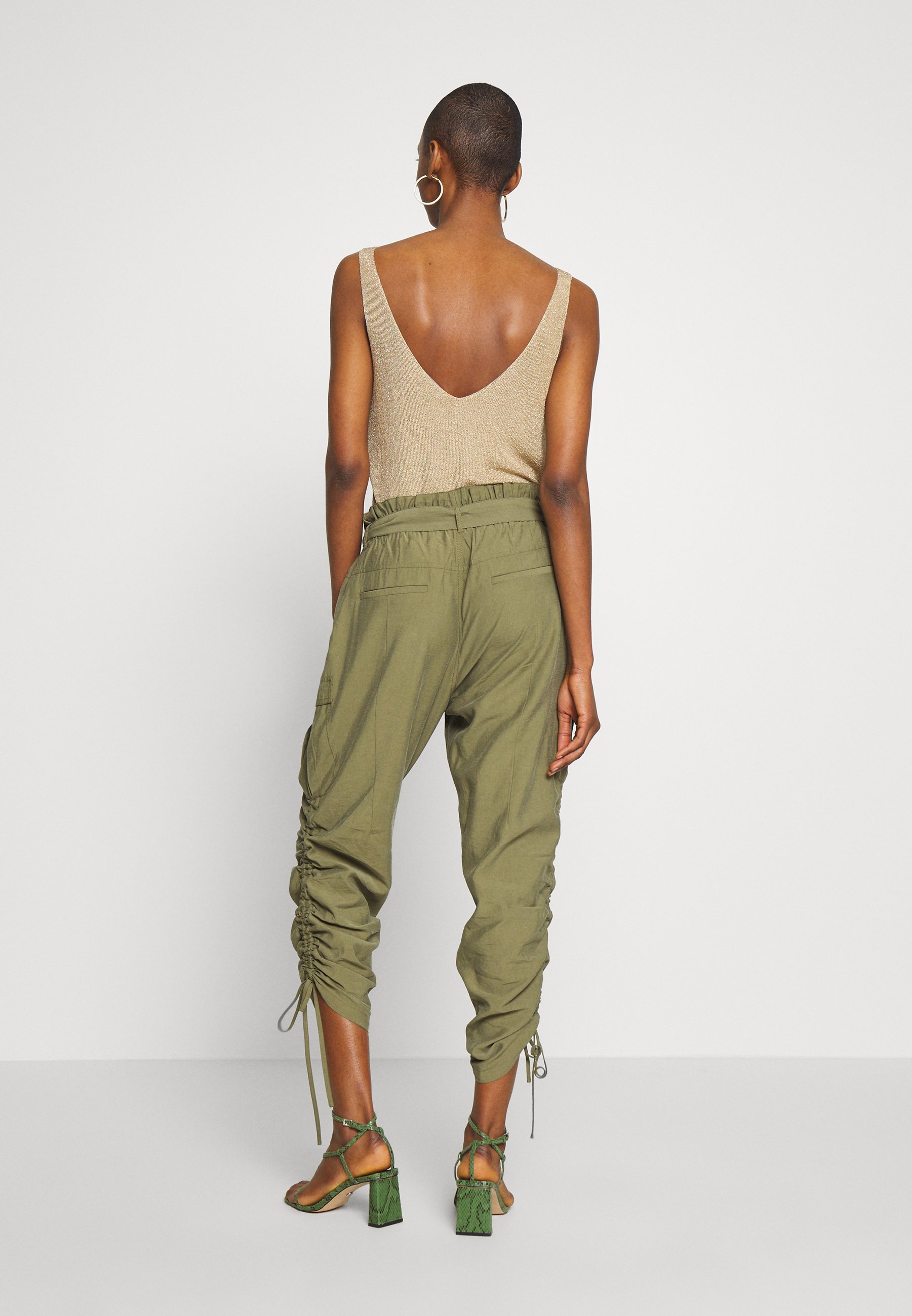 Cream GUNNA PANTS - Cargo trousers 