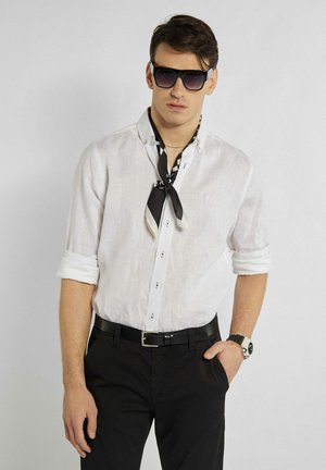 Shirt - white