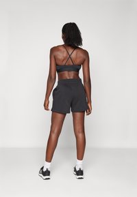 adidas Sportswear ESSENTIALS SMALL LOGO SHORTS - Sportiniai šortai - black