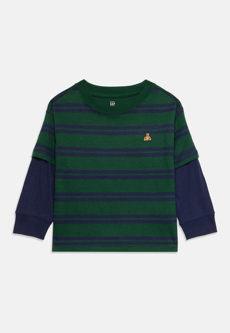 Langärmliges, geschichtetes Shirt für Kinder in grün und marineblau mit kleinen Teddy-Bär-Stickereien auf der Brust.