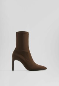 Bershka Botines de tacón - brown