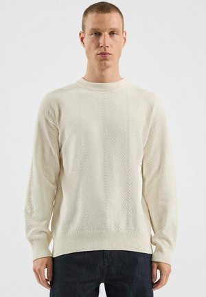 - Sweter