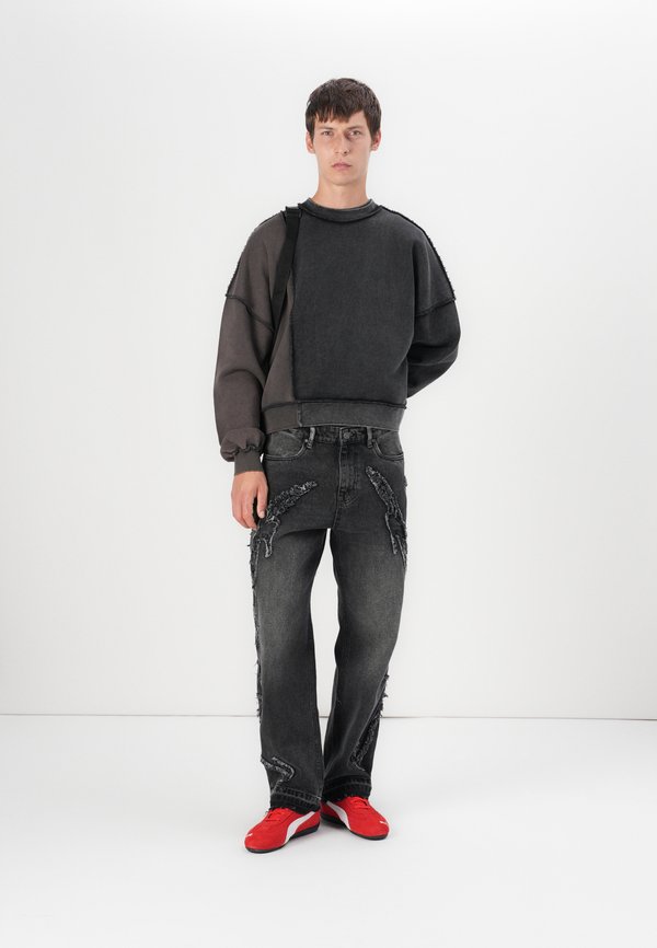 CLEAVE - Sweatshirt3