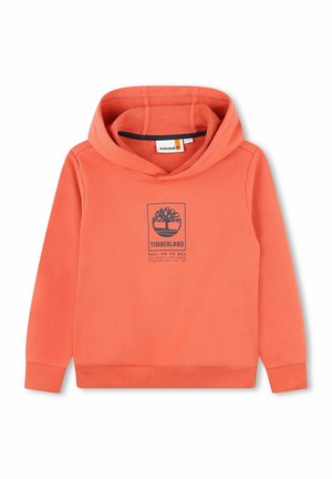 Hoodie corail orange avec une poche frontale, des poignets et un ourlet côtelés, et un graphique logo Timberland sur la poitrine. Tissu en mélange de coton doux.