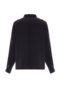 Czarna koszula z długim rękawem, wykonana z lekkiej tkaniny, z kołnierzykiem, zapinanymi mankietami i luźnym krojem o teksturowanym wyglądzie.