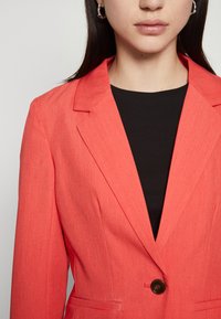 Vero Moda VMSARAH FITTED  - Bleiser - cayenne melange