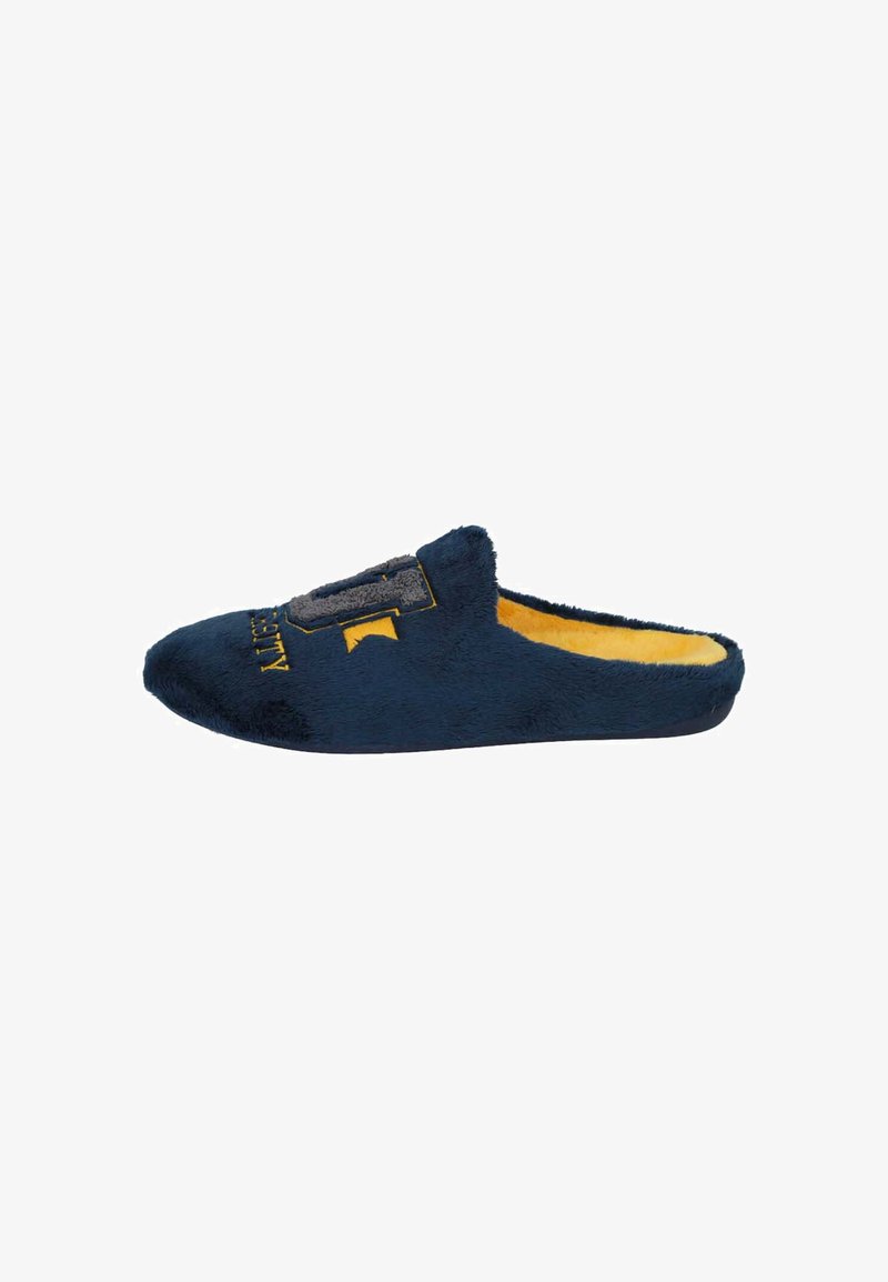 Zapatillas de felpa de color azul marino con una textura suave, que presentan un logo en la parte superior y un interior amarillo en contraste. Diseño de tipo slip-on con puntera redondeada.