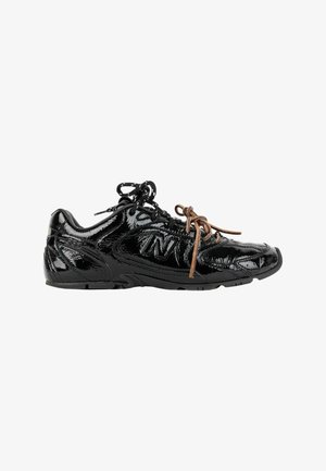 Miu Miu, Baskets basses - black