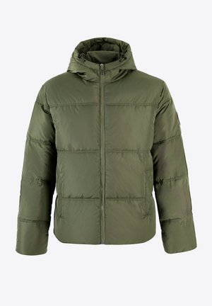 Groene pufferjack met een capuchon, met horizontale stiksels, een ritssluiting aan de voorkant en elastische manchetten voor een goede pasvorm. Gemaakt van lichtgewicht stof.