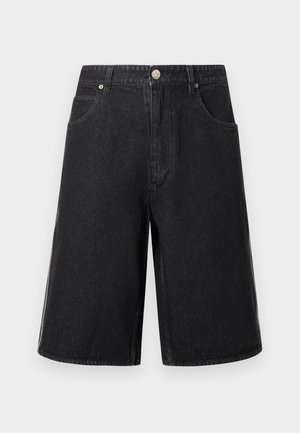 Melnas džinsa šortiem ar brīvu piegriezumu, divām priekšējām kabatām un pogu aizdari. Ikdienišķs stils ar gludu tekstūru.