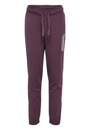 Pantalones de chándal morados oscuros con cordón ajustable, puños elásticos y un logotipo vertical "hummel SPORTSWEAR" en la parte superior del muslo.