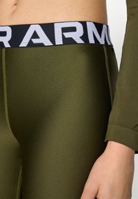 Under Armour HEATGEAR - Tajice - expedition green/white