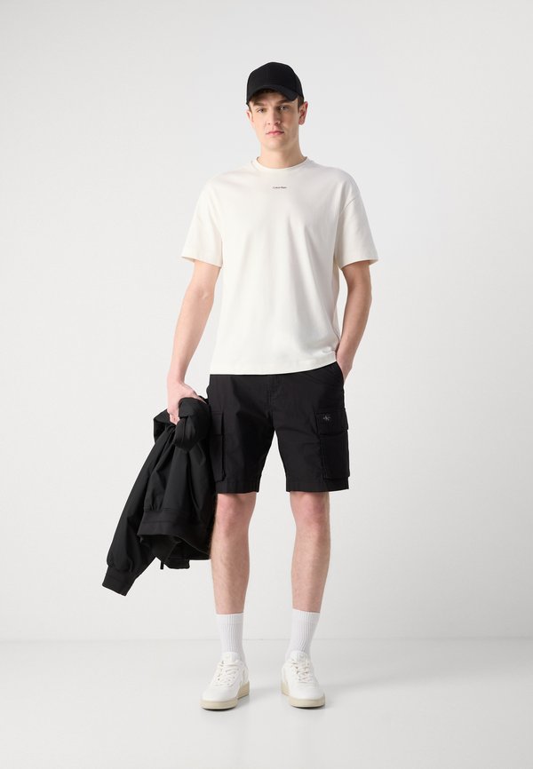 NANO LOGO - Basic T-shirt - tofu3