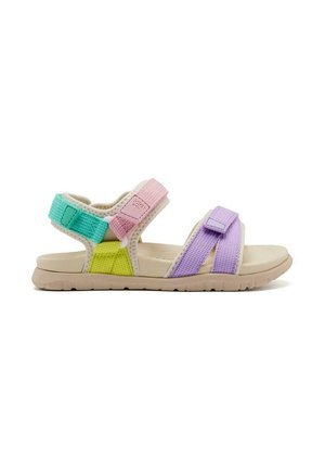 Sandalias infantiles coloridas con correas ajustables de Velcro en verde, rosa, amarillo y morado. Presentan una suela de goma beige y un tejido texturizado.