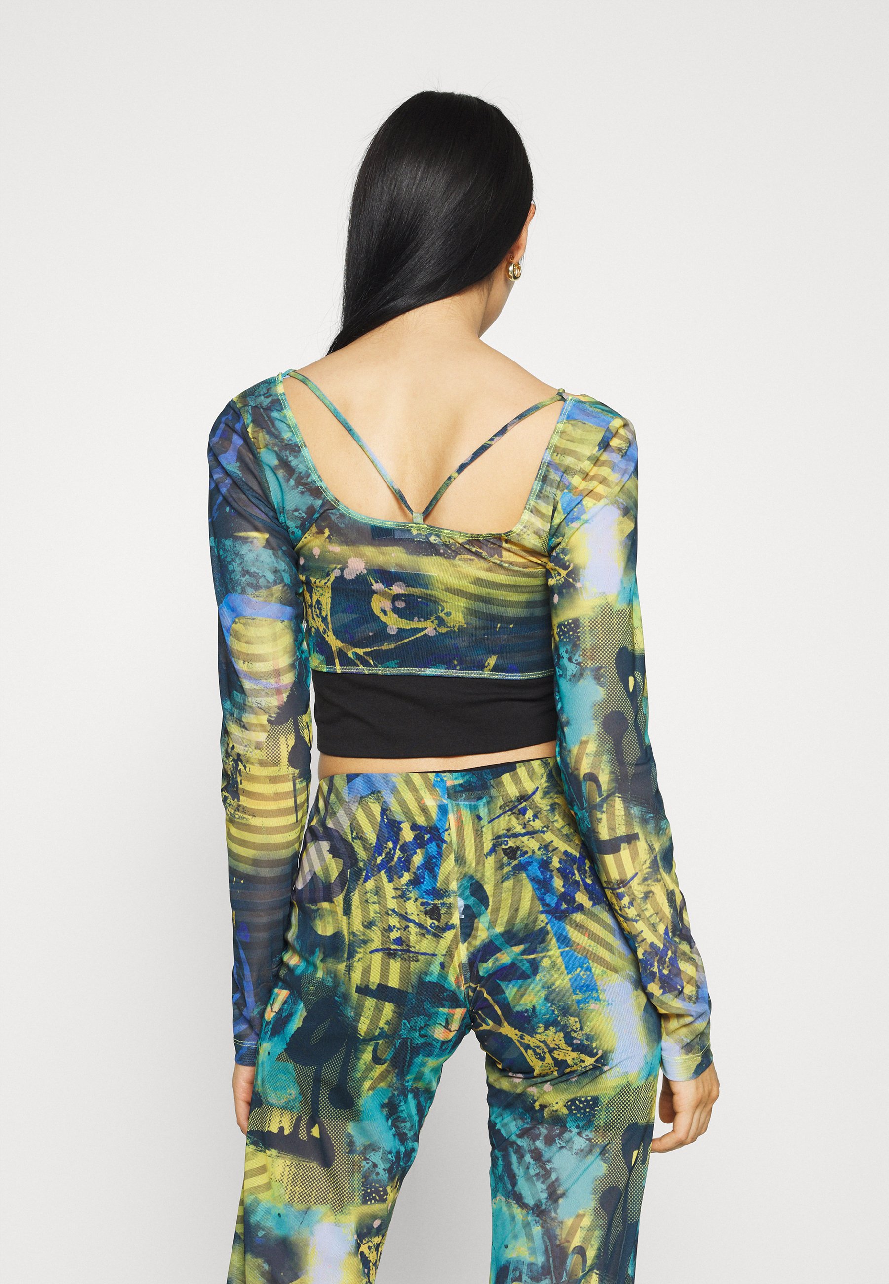 Women STRAPPY CROP WITH SLEEVES ABSTRACT BURN - Long sleeved top Women STRAPPY CROP WITH SLEEVES ABSTRACT BURN - Long sleeved top