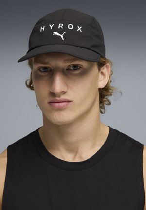 Puma, PUMA X HYROX RUNNING 5-PANEL-CAP UNISEX - Caps - black