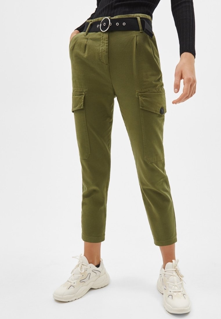 Bershka Cargobroek - khaki