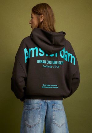 Stradivarius, OVERSIZED GRAPHIC SWEATSHIRT - Sweat à capuche - mottled brown