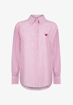 Gestreepte shirt in roze en wit, met lange mouwen, een button-down kraag en een rood geborduurd hart op de linkerborst.