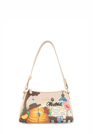Borsa beige con stampa di due gatti arancioni con cappelli, uno sfondo di paesaggio urbano e la parola Madrid con timbri decorativi e fiori.
