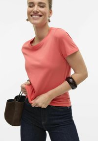 Vero Moda VMPAULA - T-shirt basic - dubarry