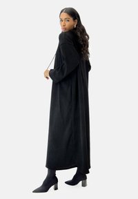 Elara Vestito lungo - schwarz