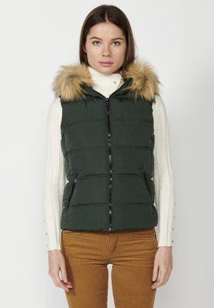 PADDED - Vesta - verde green