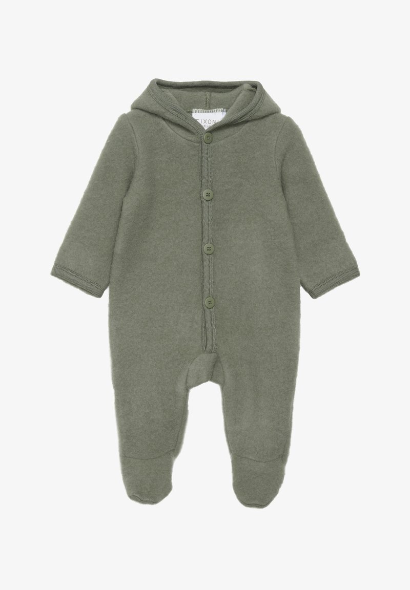 Oliwkowy polarowy kombinezon z kapturem, długimi rękawami, zapinany na guziki z przodu i z zamkniętymi stopami. Posiada miękką teksturę i prążkowane wykończenia.