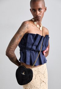 BELLE HEART FRAME - Sac à main - black