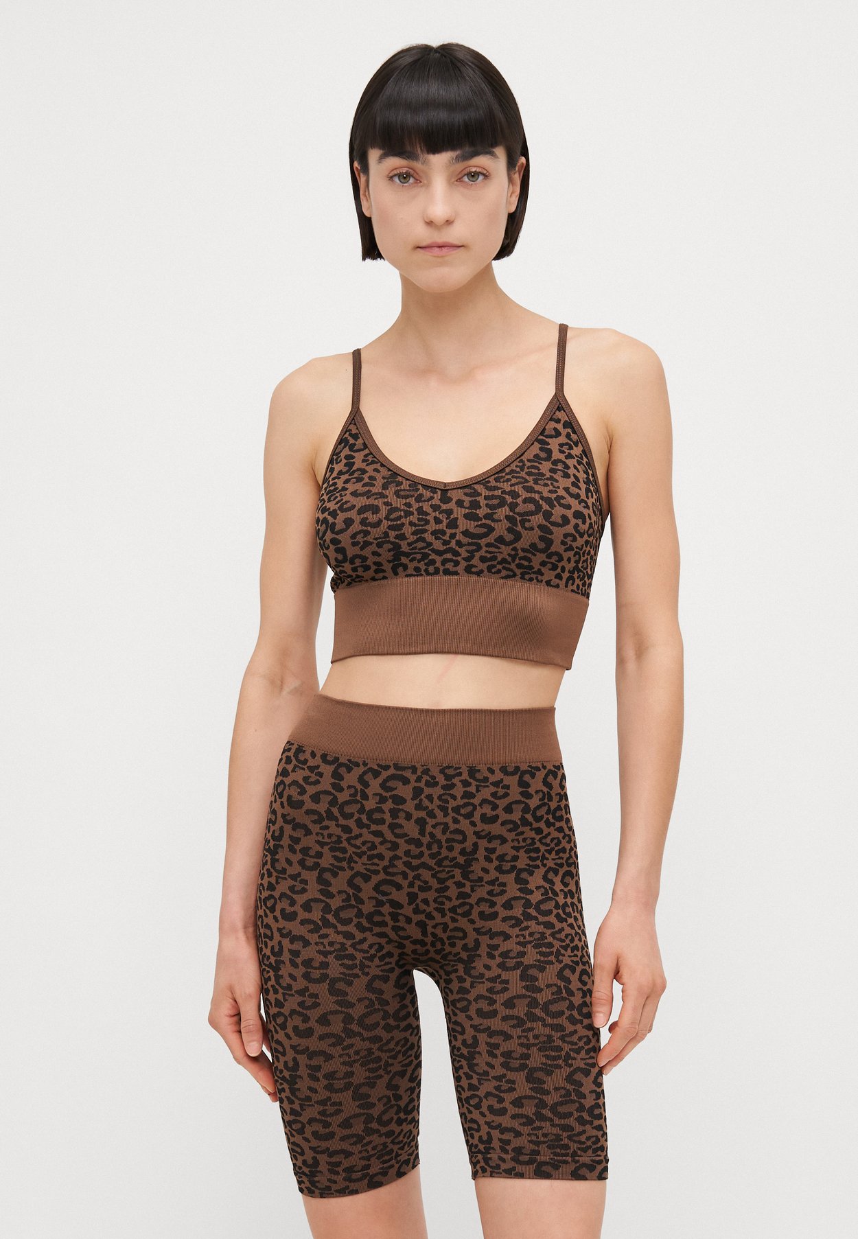 ONLJUNGLE SEAMLESS V NECK