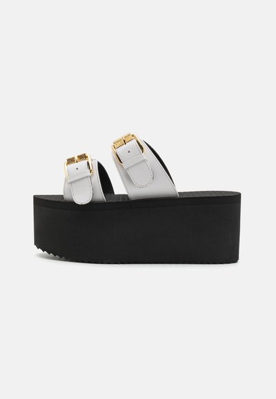 MOSCHINO WEDGE - Sandaler - bianco