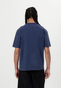 Thumbnail Image 4