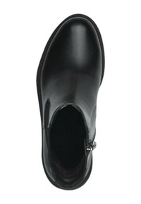 Botín negro de cuero hasta el tobillo con textura suave, punta redondeada, cremallera lateral y diseño minimalista. Presenta un interior acolchado y suela plana.