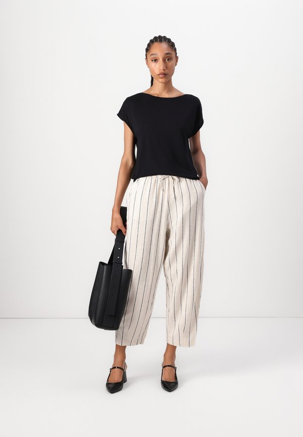 SHOULDER SLIT - Print T-shirt3