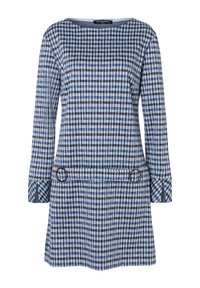 Blaues Hahnentrittmuster-Kleid aus strukturiertem Stoff. Verfügt über lange Ärmel, einen runden Ausschnitt und dekorative, kreisförmige Akzente in der Taille.