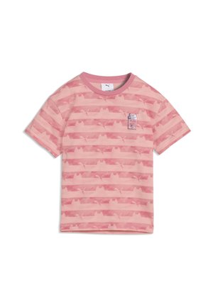 Różowa i jasnoróżowa koszula w paski z krótkim rękawem, z subtelnymi logo Pumy oraz małą grafiką kartonu mleka na lewej piersi.